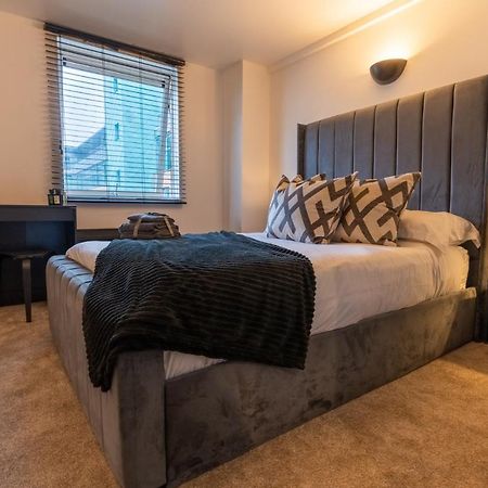Jpg Theatre Suite - High Floor Mcr Luxe Apartment W Balcony Canal Views แมนเชสเตอร์ ภายนอก รูปภาพ