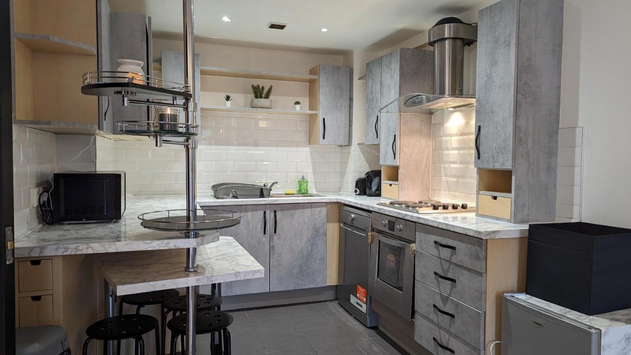 Jpg Theatre Suite - High Floor Mcr Luxe Apartment W Balcony Canal Views แมนเชสเตอร์ ภายนอก รูปภาพ